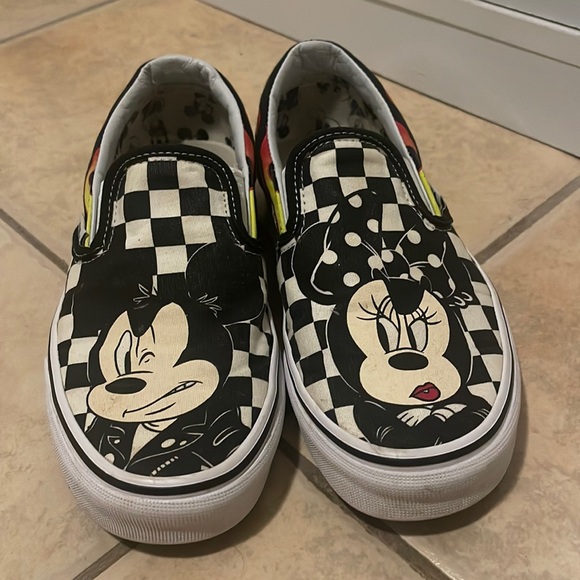 Vans Shoes - Disney collection Vans 💗💙 Limited edition ✨
